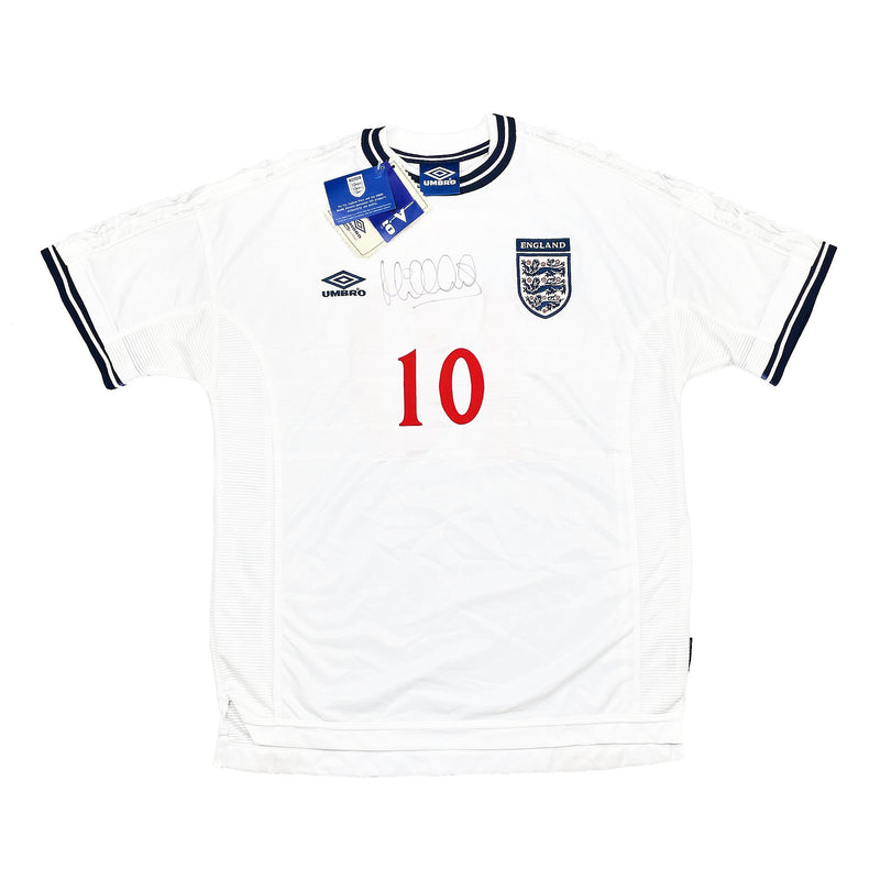 CULT KITS - 1999/01 ENGLAND OWEN #10 *BNWT* SIGNED HOME SHIRT (XL) UMBRO