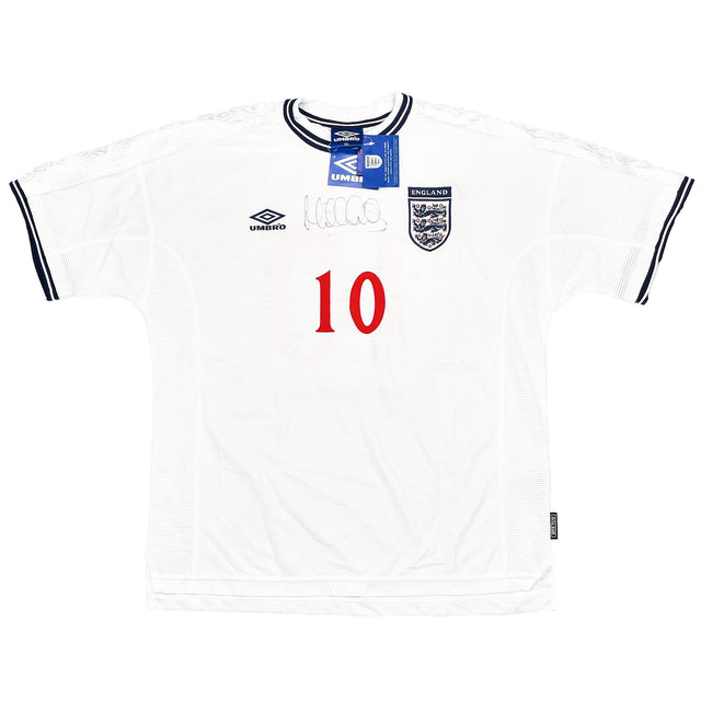 CULT KITS - 1999/01 ENGLAND OWEN #10 *BNWT* SIGNED HOME SHIRT (XXL) UMBRO