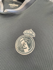 2018/19 Real Madrid Bale #11 L/S Away Shirt (L) Adidas