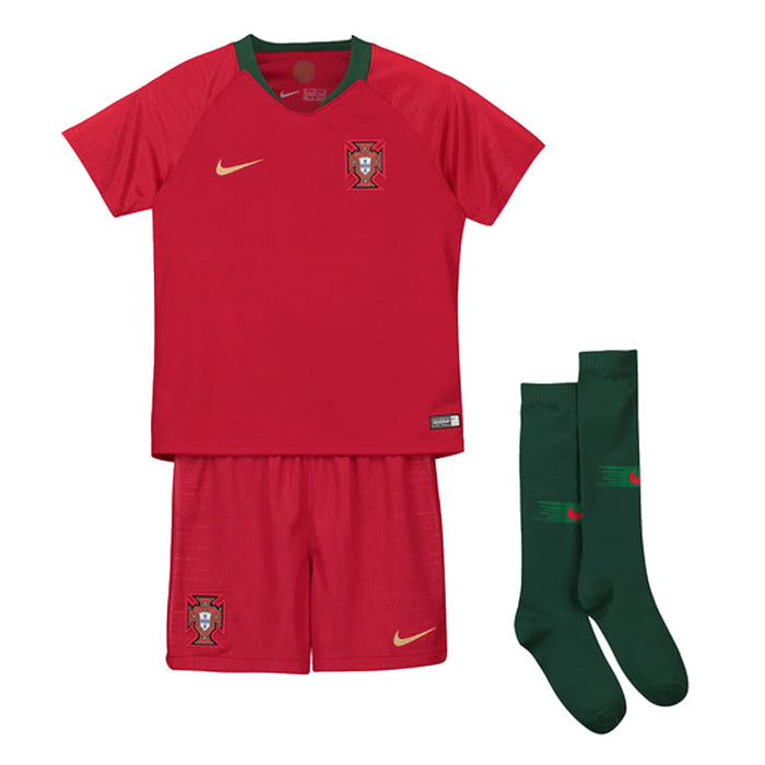 Portugal 2018-20 Home Mini Kit (3-4y) (Fair)