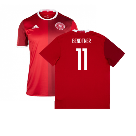 Denmark 2015-16 Home Shirt (L) (Excellent) (Bendtner 11)_0
